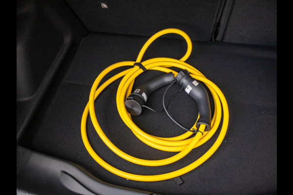 Fiat 600E RED 54 kWh | Uit voorraad leverbaar | 17% Bijtelling | Mega scherpe Prijs | Gratis Wallbox Fiat 600E RED 54 kWh | Uit voorraad leverbaar | 17% Bijtelling | Mega scherpe Prijs | Gratis Wallbox