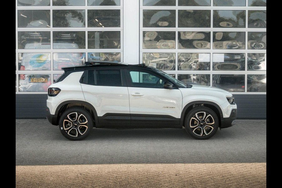 Jeep Avenger Summit 54 kWh | Uit voorraad leverbaar | 17%  Bijtelling | Schuif/Kanteldak | Leder&Winter Pack | Warmtepomp | Info&Convenience Pack | Full Operational Lease € 599,- Jeep Avenger Summit 54 kWh | Uit voorraad leverbaar | 17%  Bijtelling | Schuif/Kanteldak | Leder&Winter Pack | Warmtepomp | Info&Convenience Pack | Full Operational Lease € 599,-