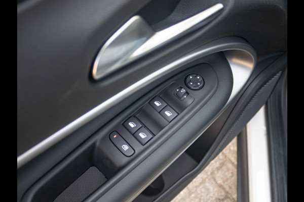 Jeep Avenger Summit 54 kWh | Uit voorraad leverbaar | 17%  Bijtelling | Schuif/Kanteldak | Leder&Winter Pack | Warmtepomp | Info&Convenience Pack | Full Operational Lease € 599,- Jeep Avenger Summit 54 kWh | Uit voorraad leverbaar | 17%  Bijtelling | Schuif/Kanteldak | Leder&Winter Pack | Warmtepomp | Info&Convenience Pack | Full Operational Lease € 599,-