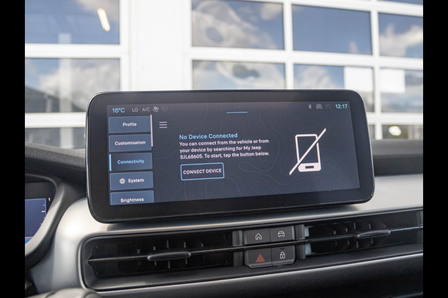 Jeep Avenger Summit 54 kWh | Uit voorraad leverbaar | 17%  Bijtelling | Schuif/Kanteldak | Winter Pack | Warmtepomp | Info&Convenience Pack | Full Operational Lease € 599,- Jeep Avenger Summit 54 kWh | Uit voorraad leverbaar | 17%  Bijtelling | Schuif/Kanteldak | Winter Pack | Warmtepomp | Info&Convenience Pack | Full Operational Lease € 599,-