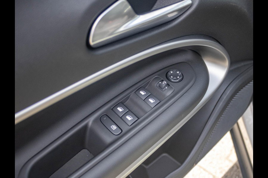 Jeep Avenger Summit 54 kWh | Uit voorraad leverbaar | 17%  Bijtelling | Schuif/Kanteldak | Winter Pack | Warmtepomp | Info&Convenience Pack | Full Operational Lease € 599,- Jeep Avenger Summit 54 kWh | Uit voorraad leverbaar | 17%  Bijtelling | Schuif/Kanteldak | Winter Pack | Warmtepomp | Info&Convenience Pack | Full Operational Lease € 599,-