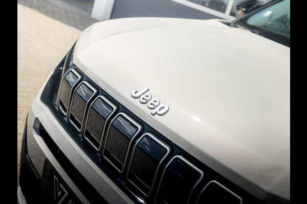 Jeep Avenger Summit 54 kWh | Uit voorraad leverbaar | 17%  Bijtelling | Schuif/Kanteldak | Winter Pack | Warmtepomp | Info&Convenience Pack | Full Operational Lease € 599,- Jeep Avenger Summit 54 kWh | Uit voorraad leverbaar | 17%  Bijtelling | Schuif/Kanteldak | Winter Pack | Warmtepomp | Info&Convenience Pack | Full Operational Lease € 599,-