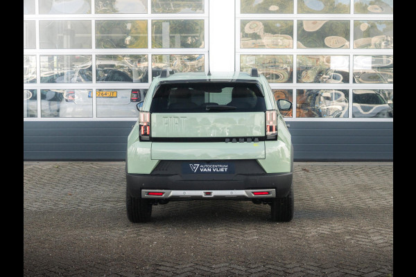 Fiat Grande Panda La Prima 7.4 kW 44 kWh | Uit voorraad leverbaar | Clima | Cruise | Camera | Apple Carplay | 17" | Navi | Winter Pack