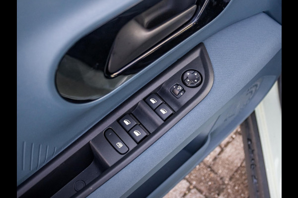 Fiat Grande Panda La Prima 7.4 kW 44 kWh | Uit voorraad leverbaar | Clima | Cruise | Camera | Apple Carplay | 17" | Navi | Winter Pack