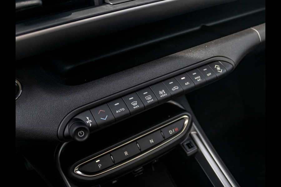 Jeep Avenger 1.2 e-Hybrid Summit | Winter Pack | Schuif/Kanteldak | Infotaiment&Convenience Pack | Bicolore Jeep Avenger 1.2 e-Hybrid Summit | Winter Pack | Schuif/Kanteldak | Infotaiment&Convenience Pack | Bicolore