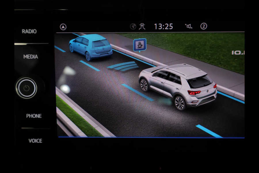 Volkswagen T-Roc 1.0 TSI Life Business 110pk 6bak| Navi| LM-velgen| verwarmd stuur| Parksensors Volkswagen T-Roc 1.0 TSI Life Business 110pk 6bak| Navi| LM-velgen| verwarmd stuur| Parksensors