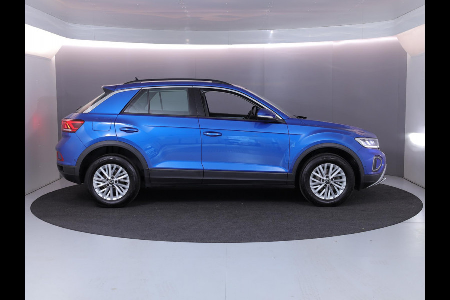 Volkswagen T-Roc 1.0 TSI Life Business 110pk 6bak| Navi| LM-velgen| verwarmd stuur| Parksensors Volkswagen T-Roc 1.0 TSI Life Business 110pk 6bak| Navi| LM-velgen| verwarmd stuur| Parksensors