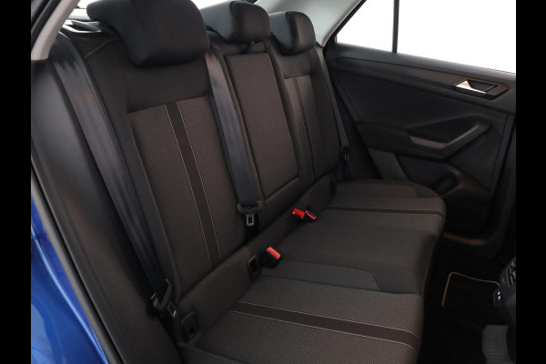 Volkswagen T-Roc 1.0 TSI Life Business 110pk 6bak| Navi| LM-velgen| verwarmd stuur| Parksensors Volkswagen T-Roc 1.0 TSI Life Business 110pk 6bak| Navi| LM-velgen| verwarmd stuur| Parksensors