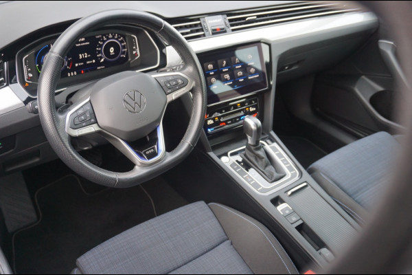 Volkswagen Passat Variant 218PK PHEV GTE ADAPTIVE | NAVI | MASSAGESTOEL | VIRT. COCKPIT!