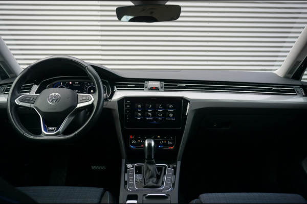 Volkswagen Passat Variant 218PK PHEV GTE ADAPTIVE | NAVI | MASSAGESTOEL | VIRT. COCKPIT!