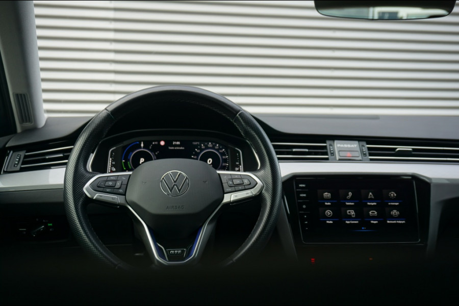 Volkswagen Passat Variant 218PK PHEV GTE ADAPTIVE | NAVI | MASSAGESTOEL | VIRT. COCKPIT!