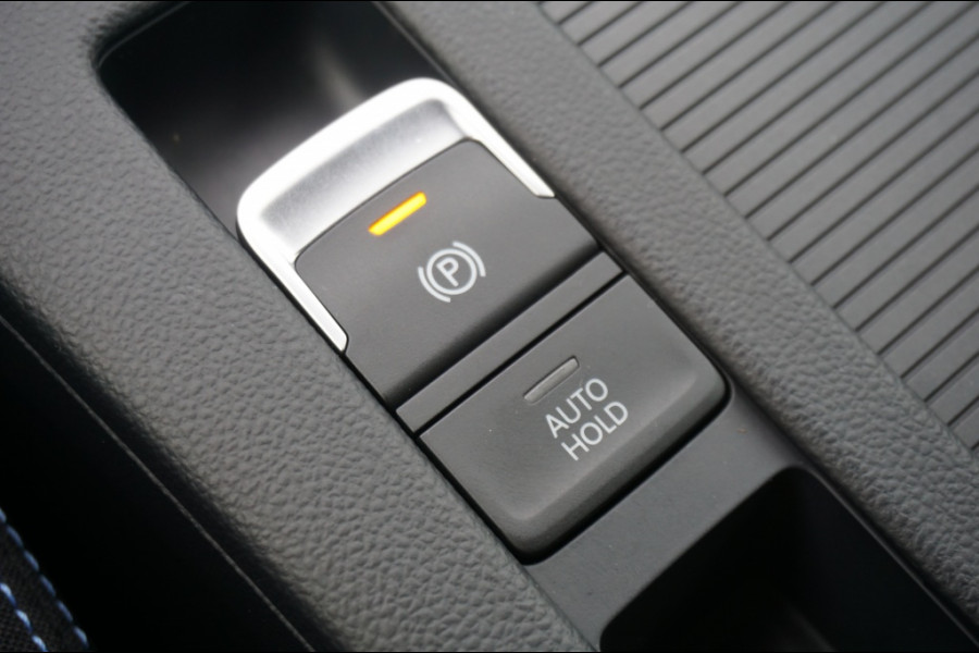 Volkswagen Passat Variant 218PK PHEV GTE ADAPTIVE | NAVI | MASSAGESTOEL | VIRT. COCKPIT!