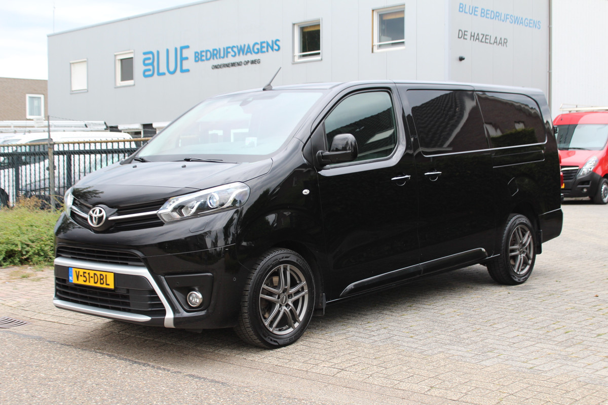 Toyota ProAce 2.0 D-4D 177PK E6 Automaat Worker Professional Long ✓ 3 zits ✓ 2x elektrische schuifdeur Toyota ProAce 2.0 D-4D 177PK E6 Automaat Worker Professional Long ✓ 3 zits ✓ 2x elektrische schuifdeur