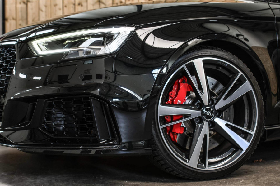 Audi RS3 Limousine 2.5 TFSI Quattro *Pano*RS-Stoelen*B&O*Camera*Keyless* Audi RS3 Limousine 2.5 TFSI Quattro *Pano*RS-Stoelen*B&O*Camera*Keyless*