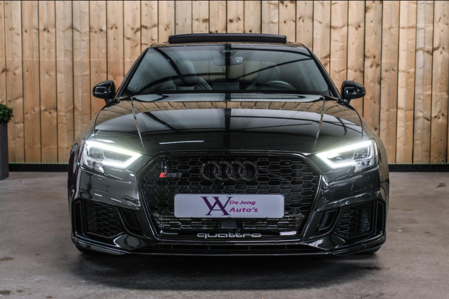 Audi RS3 Limousine 2.5 TFSI Quattro *Pano*RS-Stoelen*B&O*Camera*Keyless* Audi RS3 Limousine 2.5 TFSI Quattro *Pano*RS-Stoelen*B&O*Camera*Keyless*