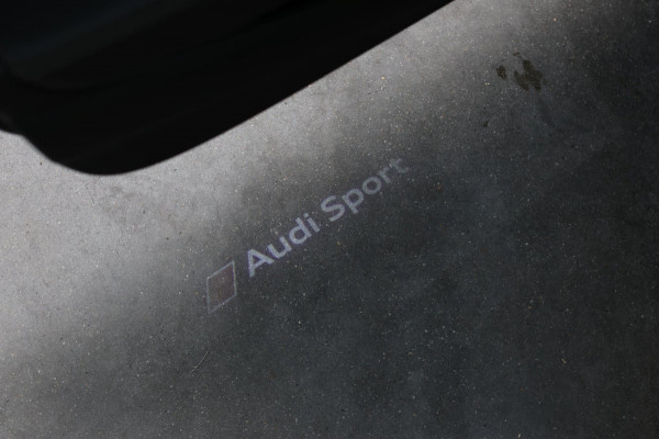 Audi RS3 Limousine 2.5 TFSI Quattro *Pano*RS-Stoelen*B&O*Camera*Keyless* Audi RS3 Limousine 2.5 TFSI Quattro *Pano*RS-Stoelen*B&O*Camera*Keyless*