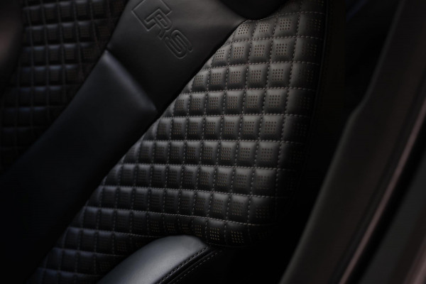 Audi RS3 Limousine 2.5 TFSI Quattro *Pano*RS-Stoelen*B&O*Camera*Keyless* Audi RS3 Limousine 2.5 TFSI Quattro *Pano*RS-Stoelen*B&O*Camera*Keyless*