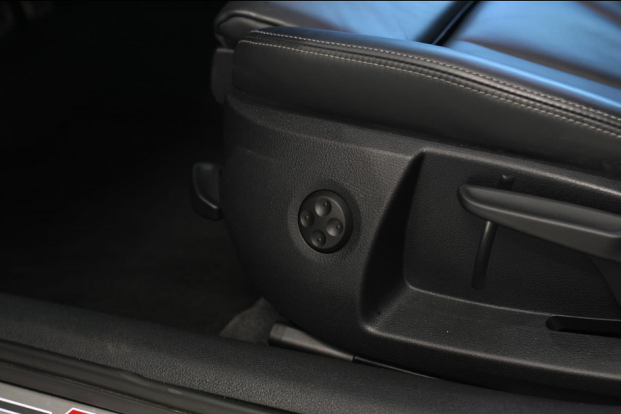 Audi RS3 Limousine 2.5 TFSI Quattro *Pano*RS-Stoelen*B&O*Camera*Keyless* Audi RS3 Limousine 2.5 TFSI Quattro *Pano*RS-Stoelen*B&O*Camera*Keyless*