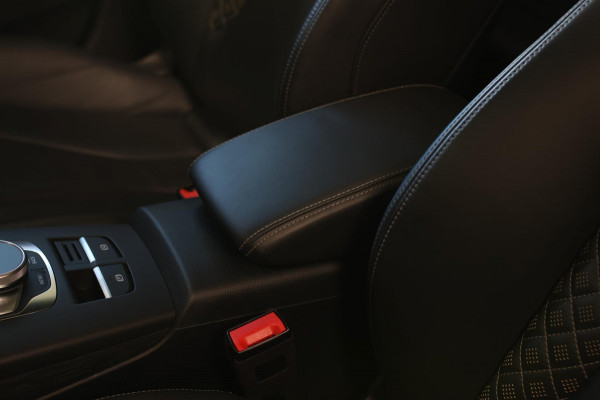Audi RS3 Limousine 2.5 TFSI Quattro *Pano*RS-Stoelen*B&O*Camera*Keyless* Audi RS3 Limousine 2.5 TFSI Quattro *Pano*RS-Stoelen*B&O*Camera*Keyless*