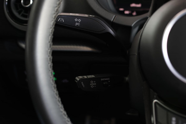 Audi RS3 Limousine 2.5 TFSI Quattro *Pano*RS-Stoelen*B&O*Camera*Keyless* Audi RS3 Limousine 2.5 TFSI Quattro *Pano*RS-Stoelen*B&O*Camera*Keyless*