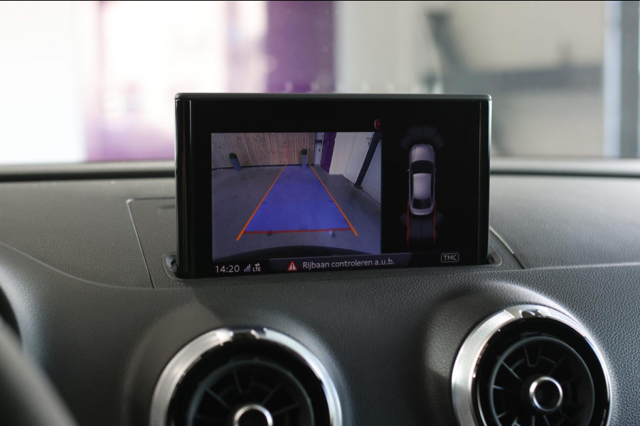 Audi RS3 Limousine 2.5 TFSI Quattro *Pano*RS-Stoelen*B&O*Camera*Keyless* Audi RS3 Limousine 2.5 TFSI Quattro *Pano*RS-Stoelen*B&O*Camera*Keyless*