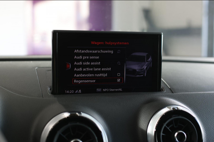 Audi RS3 Limousine 2.5 TFSI Quattro *Pano*RS-Stoelen*B&O*Camera*Keyless* Audi RS3 Limousine 2.5 TFSI Quattro *Pano*RS-Stoelen*B&O*Camera*Keyless*