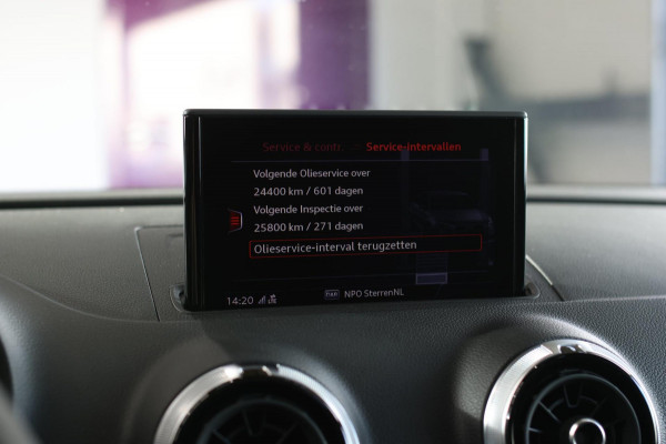Audi RS3 Limousine 2.5 TFSI Quattro *Pano*RS-Stoelen*B&O*Camera*Keyless* Audi RS3 Limousine 2.5 TFSI Quattro *Pano*RS-Stoelen*B&O*Camera*Keyless*