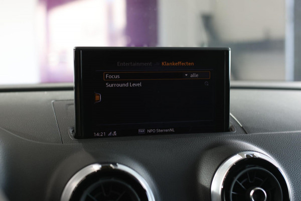 Audi RS3 Limousine 2.5 TFSI Quattro *Pano*RS-Stoelen*B&O*Camera*Keyless* Audi RS3 Limousine 2.5 TFSI Quattro *Pano*RS-Stoelen*B&O*Camera*Keyless*