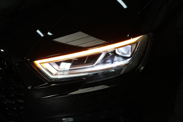 Audi RS3 Limousine 2.5 TFSI Quattro *Pano*RS-Stoelen*B&O*Camera*Keyless* Audi RS3 Limousine 2.5 TFSI Quattro *Pano*RS-Stoelen*B&O*Camera*Keyless*