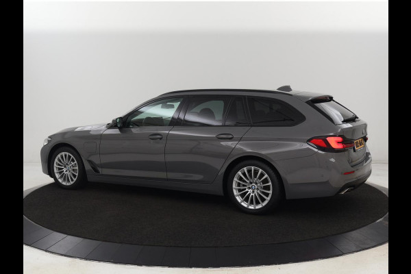 BMW 5 Serie 530e High Executive| Head-Up | Leder | Stoelverwarming | Camera | Carplay | Live Cockpit | Naviagtie | Park Assist | Full LED