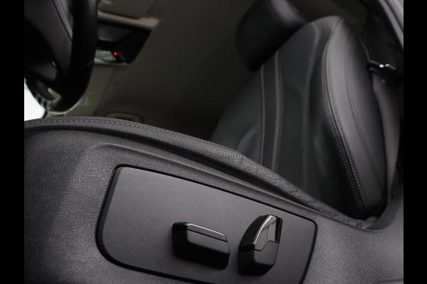 BMW 5 Serie 530e High Executive| Head-Up | Leder | Stoelverwarming | Camera | Carplay | Live Cockpit | Naviagtie | Park Assist | Full LED