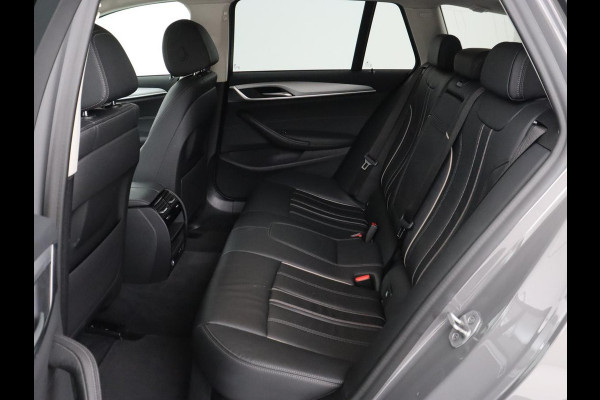 BMW 5 Serie 530e High Executive| Head-Up | Leder | Stoelverwarming | Camera | Carplay | Live Cockpit | Naviagtie | Park Assist | Full LED