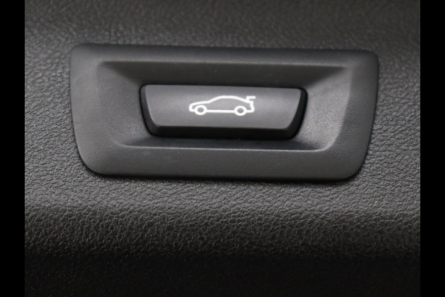 BMW 5 Serie 530e High Executive| Head-Up | Leder | Stoelverwarming | Camera | Carplay | Live Cockpit | Naviagtie | Park Assist | Full LED