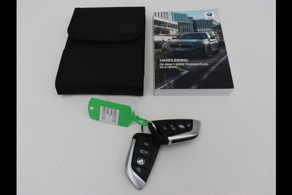 BMW 5 Serie 530e High Executive| Head-Up | Leder | Stoelverwarming | Camera | Carplay | Live Cockpit | Naviagtie | Park Assist | Full LED