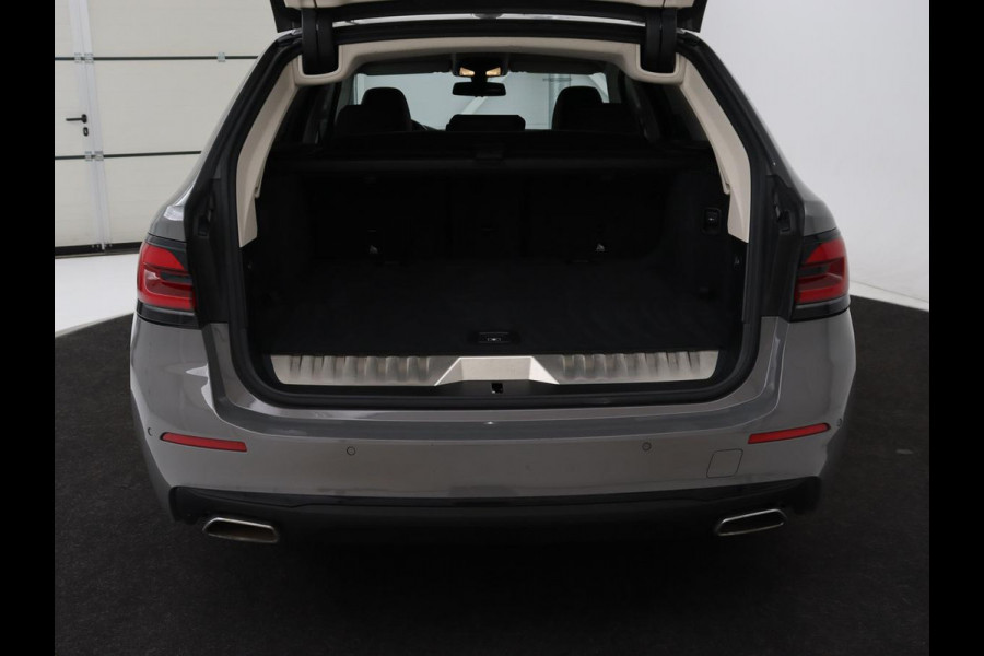 BMW 5 Serie 530e High Executive| Head-Up | Leder | Stoelverwarming | Camera | Carplay | Live Cockpit | Naviagtie | Park Assist | Full LED