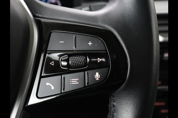 BMW 5 Serie 530e High Executive| Head-Up | Leder | Stoelverwarming | Camera | Carplay | Live Cockpit | Naviagtie | Park Assist | Full LED