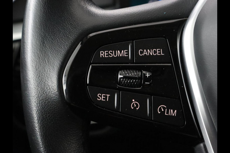 BMW 5 Serie 530e High Executive| Head-Up | Leder | Stoelverwarming | Camera | Carplay | Live Cockpit | Naviagtie | Park Assist | Full LED