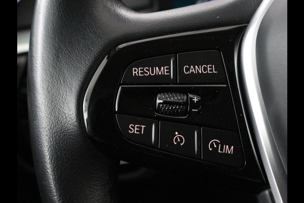 BMW 5 Serie 530e High Executive| Head-Up | Leder | Stoelverwarming | Camera | Carplay | Live Cockpit | Naviagtie | Park Assist | Full LED