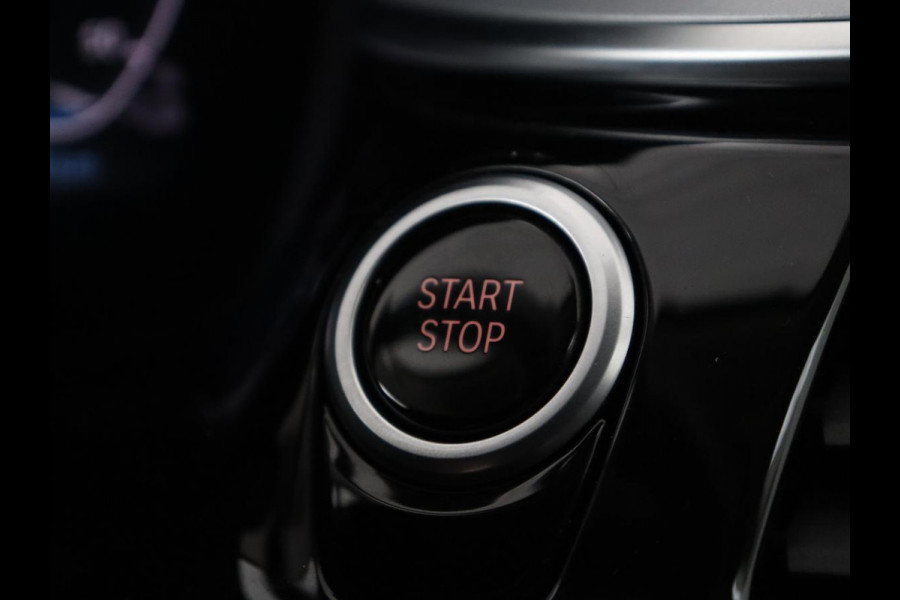 BMW 5 Serie 530e High Executive| Head-Up | Leder | Stoelverwarming | Camera | Carplay | Live Cockpit | Naviagtie | Park Assist | Full LED