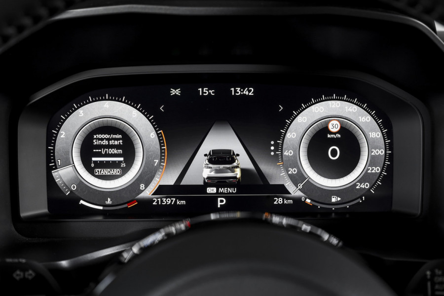 Nissan QASHQAI 1.3 MHEV Xtronic Tekna 158 PK - Automaat | Pano | Winterpakket | Elek. Stoel | Dig. Cockpit | Adapt. Cruise | Head-Up | 360 Camera | NAV + App. Connect | ECC | Elek Klep | LM 19" | 3206