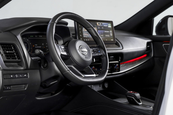 Nissan QASHQAI 1.3 MHEV Xtronic Tekna 158 PK - Automaat | Pano | Winterpakket | Elek. Stoel | Dig. Cockpit | Adapt. Cruise | Head-Up | 360 Camera | NAV + App. Connect | ECC | Elek Klep | LM 19" | 3206