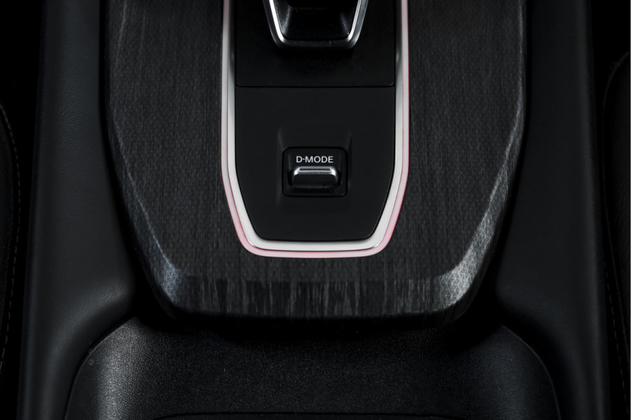 Nissan QASHQAI 1.3 MHEV Xtronic Tekna 158 PK - Automaat | Pano | Winterpakket | Elek. Stoel | Dig. Cockpit | Adapt. Cruise | Head-Up | 360 Camera | NAV + App. Connect | ECC | Elek Klep | LM 19" | 3206