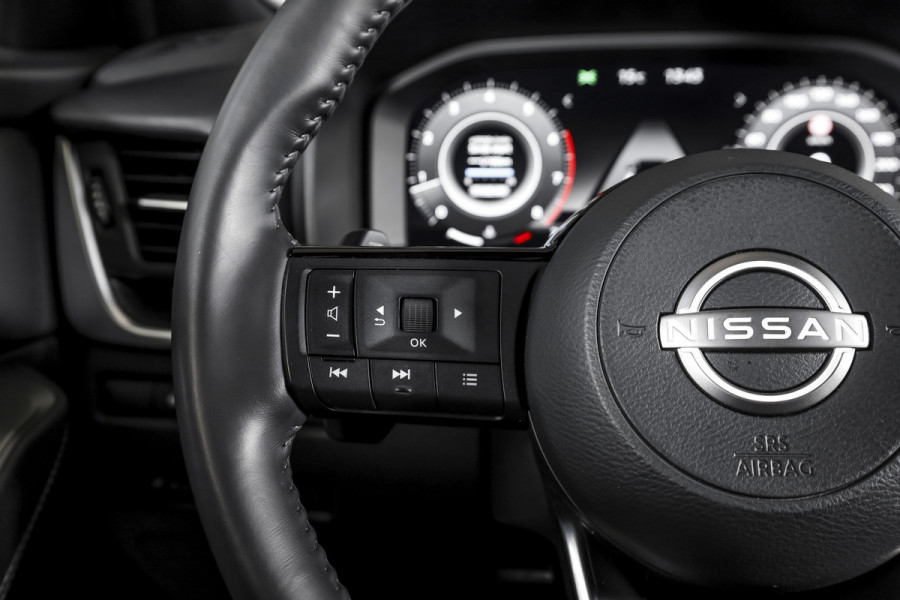 Nissan QASHQAI 1.3 MHEV Xtronic Tekna 158 PK - Automaat | Pano | Winterpakket | Elek. Stoel | Dig. Cockpit | Adapt. Cruise | Head-Up | 360 Camera | NAV + App. Connect | ECC | Elek Klep | LM 19" | 3206