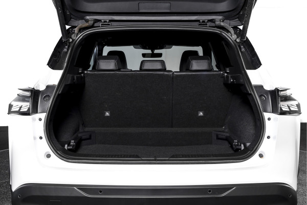 Nissan QASHQAI 1.3 MHEV Xtronic Tekna 158 PK - Automaat | Pano | Winterpakket | Elek. Stoel | Dig. Cockpit | Adapt. Cruise | Head-Up | 360 Camera | NAV + App. Connect | ECC | Elek Klep | LM 19" | 3206