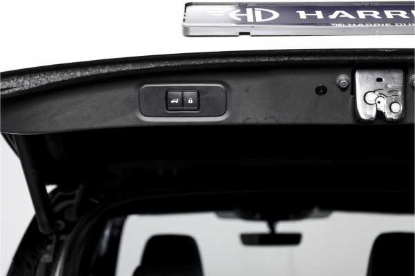 Nissan QASHQAI 1.3 MHEV Xtronic Tekna 158 PK - Automaat | Pano | Winterpakket | Elek. Stoel | Dig. Cockpit | Adapt. Cruise | Head-Up | 360 Camera | NAV + App. Connect | ECC | Elek Klep | LM 19" | 3206