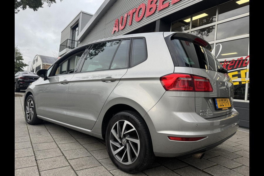 Volkswagen Golf Sportsvan 1.2 TSI Sound BlueMotion Navigatie / Apple CarPlay I Airco I PDC I Sport velgen I Dealer onderhouden Volkswagen Golf Sportsvan 1.2 TSI Sound BlueMotion Navigatie / Apple CarPlay I Airco I PDC I Sport velgen I Dealer onderhouden