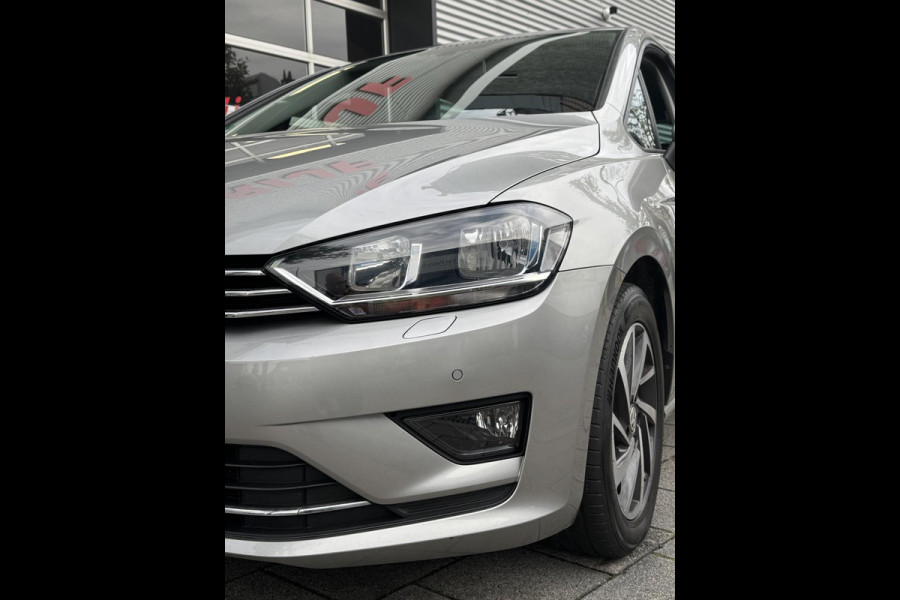 Volkswagen Golf Sportsvan 1.2 TSI Sound BlueMotion Navigatie / Apple CarPlay I Airco I PDC I Sport velgen I Dealer onderhouden Volkswagen Golf Sportsvan 1.2 TSI Sound BlueMotion Navigatie / Apple CarPlay I Airco I PDC I Sport velgen I Dealer onderhouden