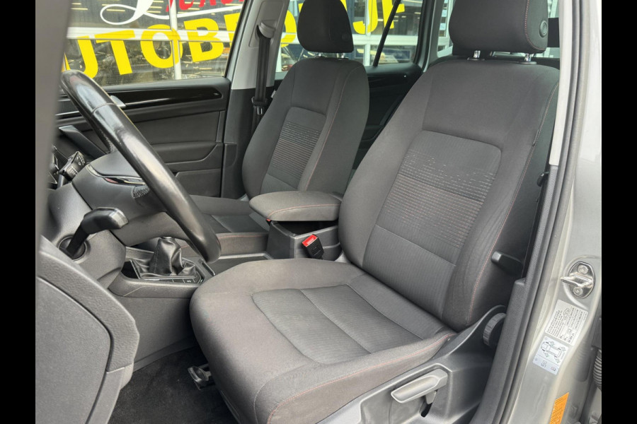 Volkswagen Golf Sportsvan 1.2 TSI Sound BlueMotion Navigatie / Apple CarPlay I Airco I PDC I Sport velgen I Dealer onderhouden Volkswagen Golf Sportsvan 1.2 TSI Sound BlueMotion Navigatie / Apple CarPlay I Airco I PDC I Sport velgen I Dealer onderhouden