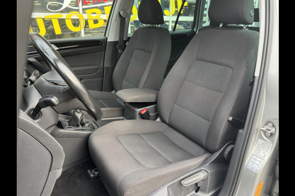 Volkswagen Golf Sportsvan 1.2 TSI Sound BlueMotion Navigatie / Apple CarPlay I Airco I PDC I Sport velgen I Dealer onderhouden Volkswagen Golf Sportsvan 1.2 TSI Sound BlueMotion Navigatie / Apple CarPlay I Airco I PDC I Sport velgen I Dealer onderhouden