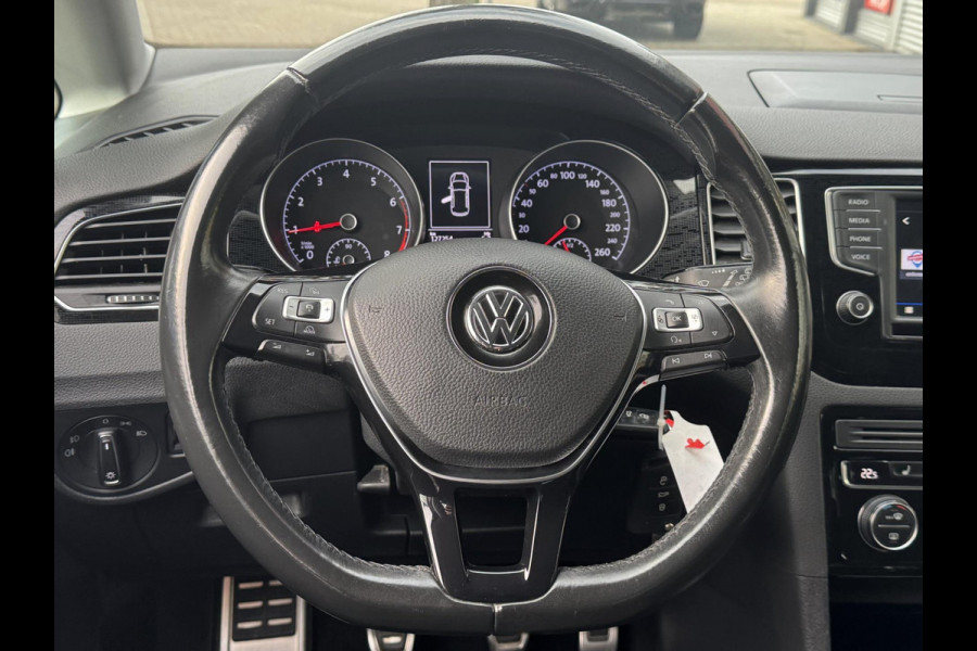 Volkswagen Golf Sportsvan 1.2 TSI Sound BlueMotion Navigatie / Apple CarPlay I Airco I PDC I Sport velgen I Dealer onderhouden Volkswagen Golf Sportsvan 1.2 TSI Sound BlueMotion Navigatie / Apple CarPlay I Airco I PDC I Sport velgen I Dealer onderhouden